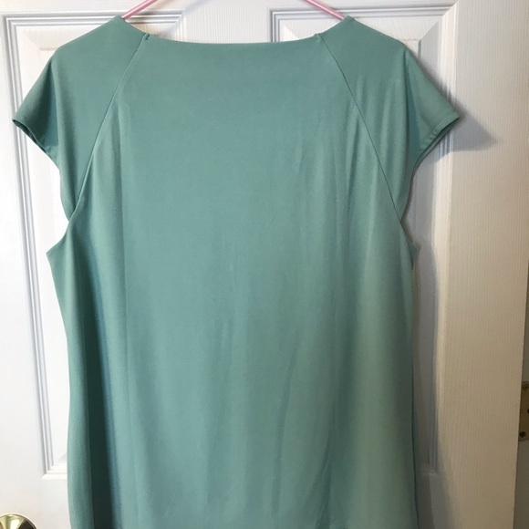 Pleated twist neck top - Picture 5 of 6
